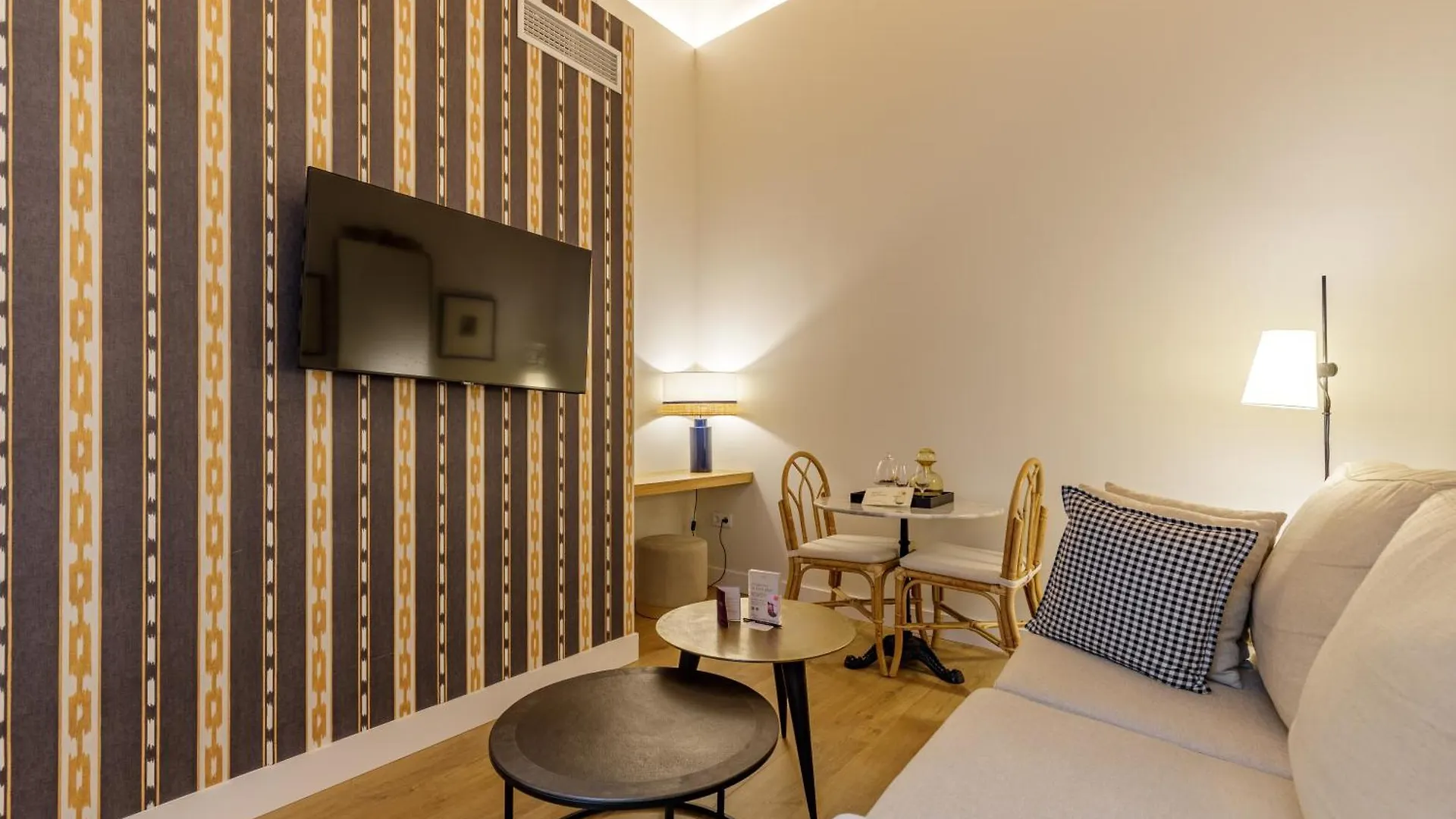 Palacio Vegafuente By Caleta Homes Màlaga