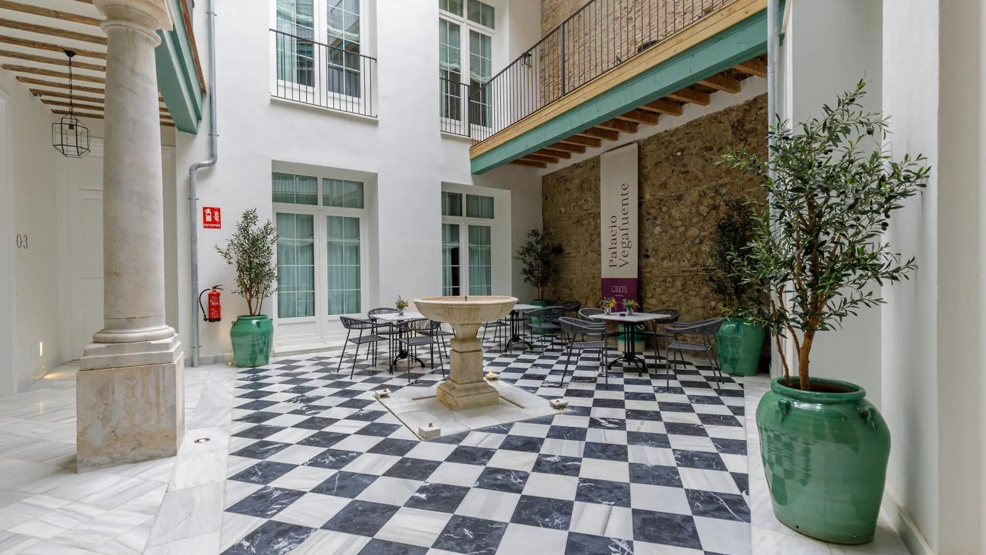 Palacio Vegafuente By Caleta Homes Màlaga