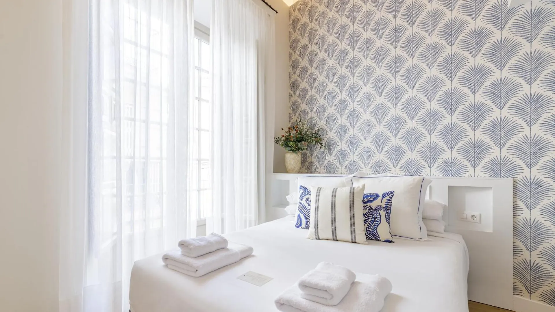 Palacio Vegafuente By Caleta Homes Malaga 0*,