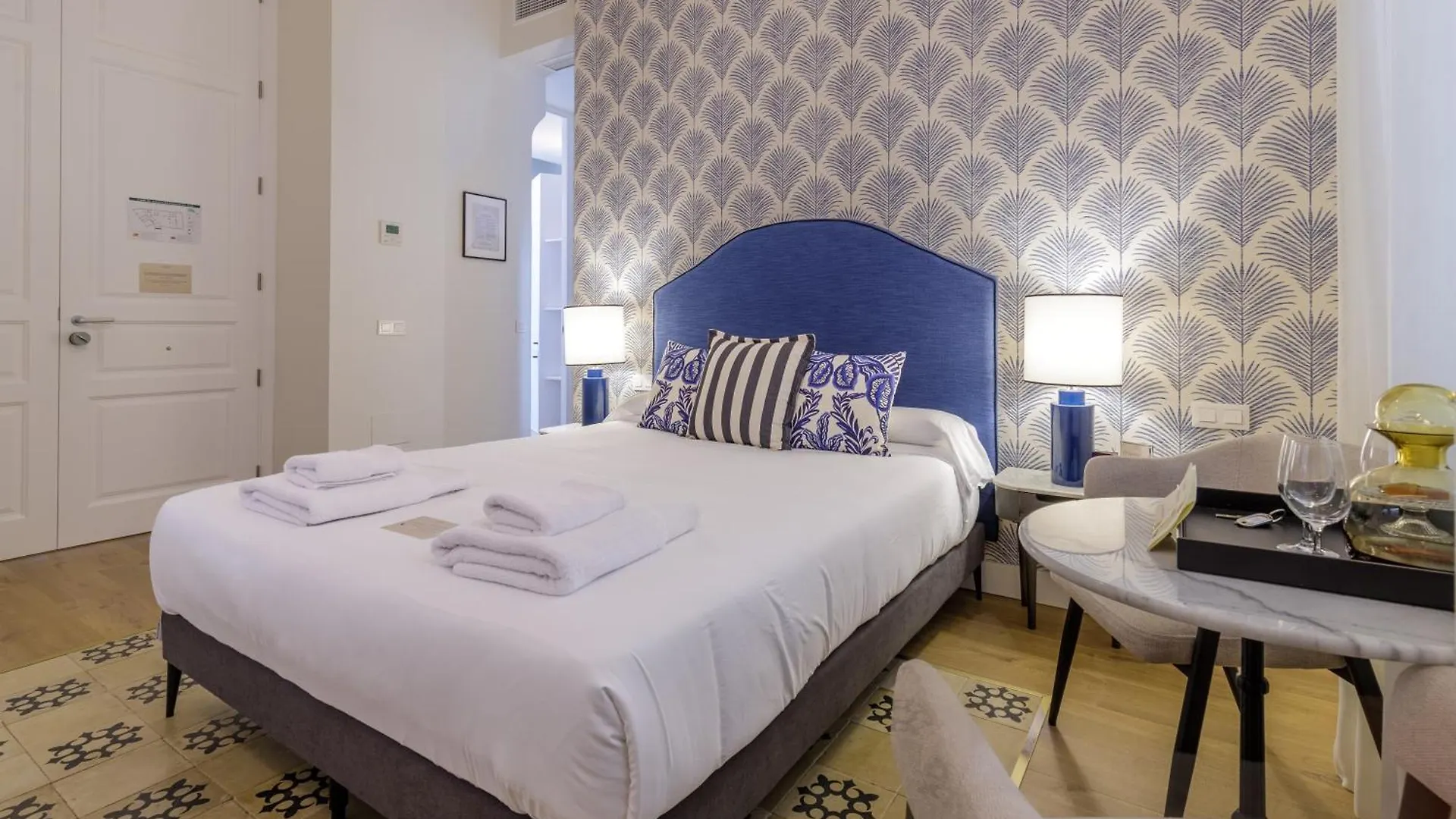 Palacio Vegafuente By Caleta Homes Malaga